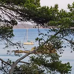 L'instant - Bord De - Avec Grand Jardin à La Capte