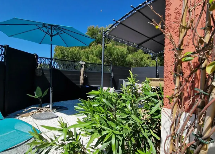 L'instant - Bord De - Avec Grand Jardin A La Capte Hyères